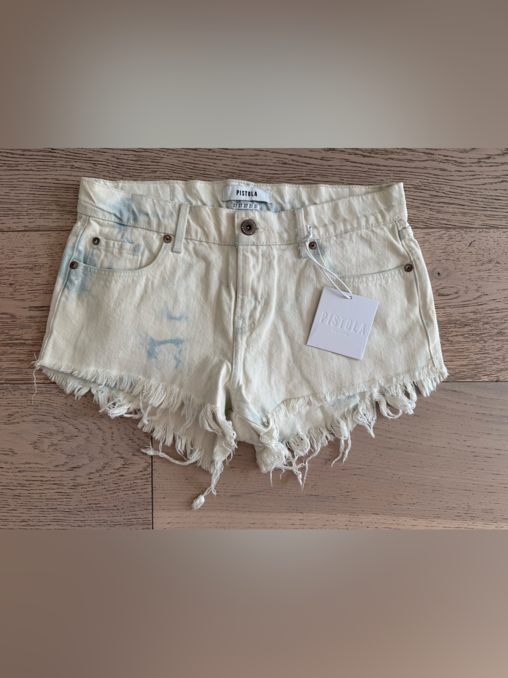 PUSTOLA GIGI Low Rise Cut Off Jean Shorts in Cream and Blue acid wash Sz: 27
